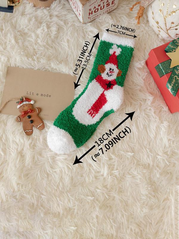 Random Women's Christmas Themed Print Crew Socks, 6 Pairs Casual Soft Comfortable Warm Fuzzy Socks for Fall & Winter, Women's Floor Socks for Daily Wear