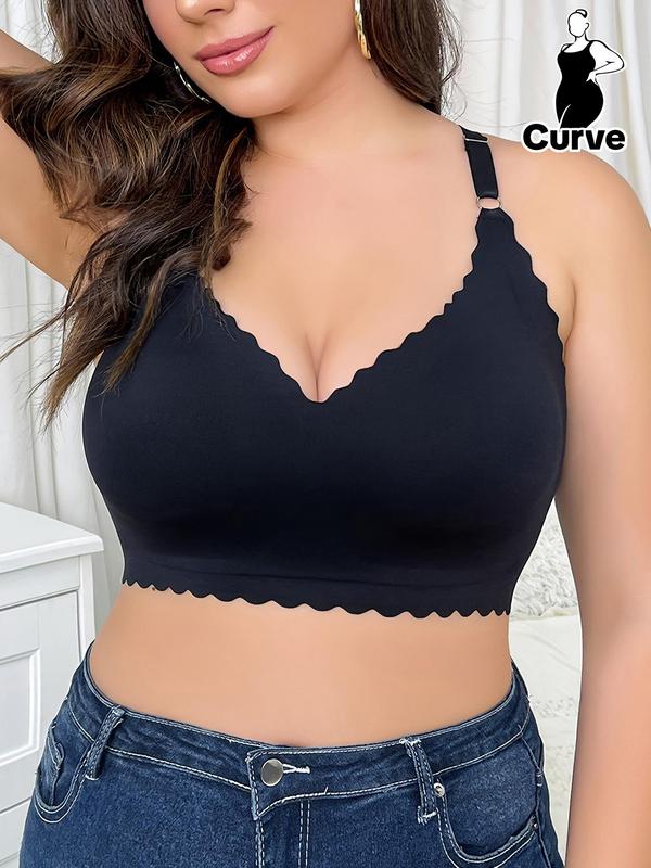 Plus Size Solid Scallop Trim Wireless Bra with Removable Pads Design, Adjustable Strap Push Up Bralette, Lingerie for Women, Women's Lingerie for All Seasons