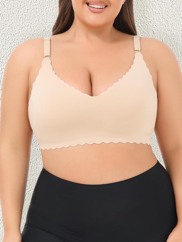 Plus Size Solid Scallop Trim Wireless Bra with Removable Pads Design, Adjustable Strap Push Up Bralette, Lingerie for Women, Women's Lingerie for All Seasons
