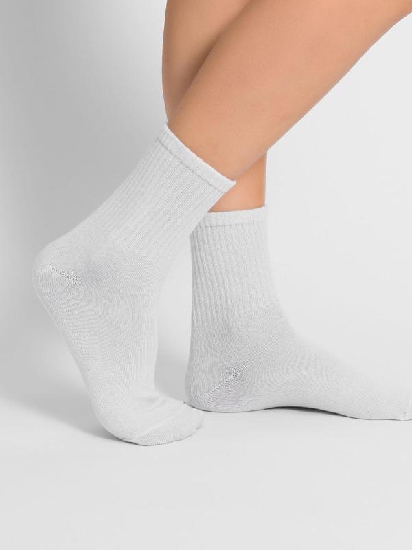 Women's 6 Pairs Solid Crew Socks, Casual Moisture Wicking Socks, Soft Comfy Breathable Socks for All Seasons Daily Wear