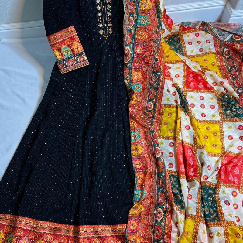2 pis gawun set ( Christmas sale )