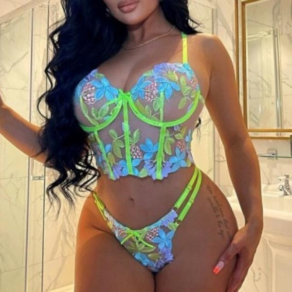 Sexy Lace Tight Push up Sexy Lingerie Suit Embroidered Bikini Underwear Two-Piece in Stock