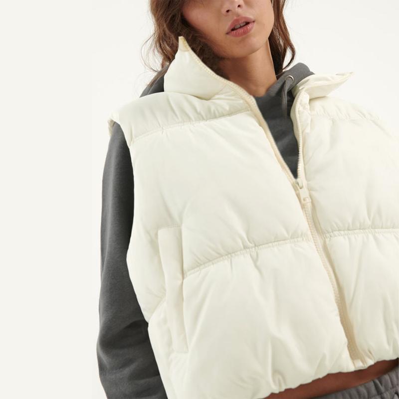 LianLive Women‘s Cropped Puffer Vest Zip Up Stand Collar Lightweight Sleeveless Padded Gilet with Pockets Women's Cropped