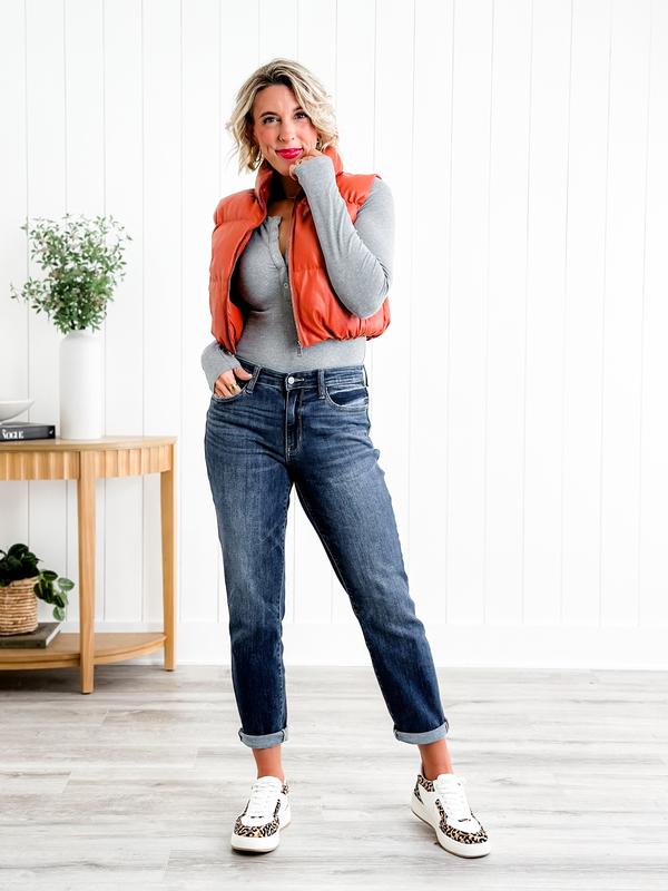 Judy Blue My Favorite Boyfriend Mid Rise Dark Wash Non Distressed Cuffed Boyfriend Jeans