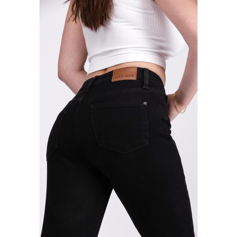 The Heidi from Judy Blue: Mid-Rise Slim Fit Denim