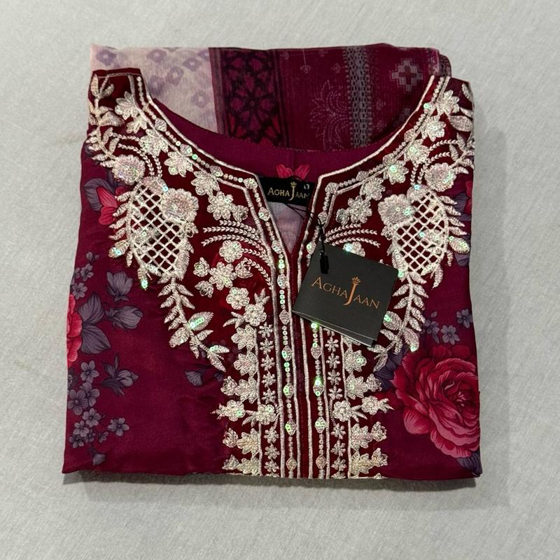 Pakistani Women's Lawn Suit with Chiffon Dupatta - 3 Piece Set - Traditional, Dress