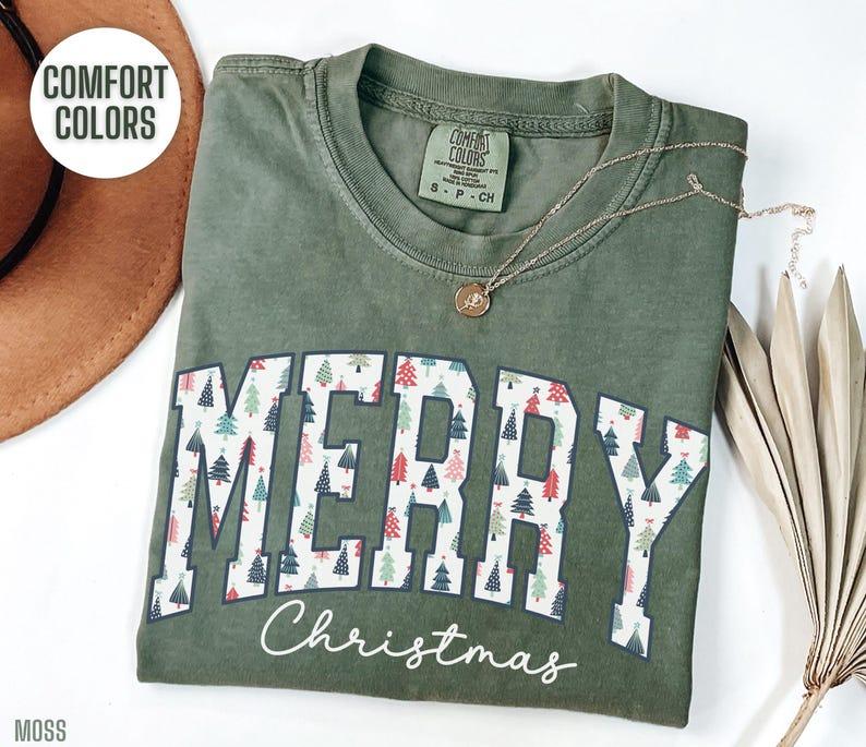 Comfort Colors Merry Christmas Shirt for Women, Christmas Tshirt Trendy Christmas Tshirt Cute Winter T-shirt Holiday Top Oversized Tee Casual Cotton