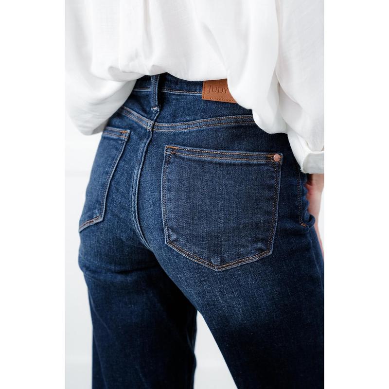 Judy Blue Mid Rise Dark Wash Straight Leg Jeans with Frayed Hem